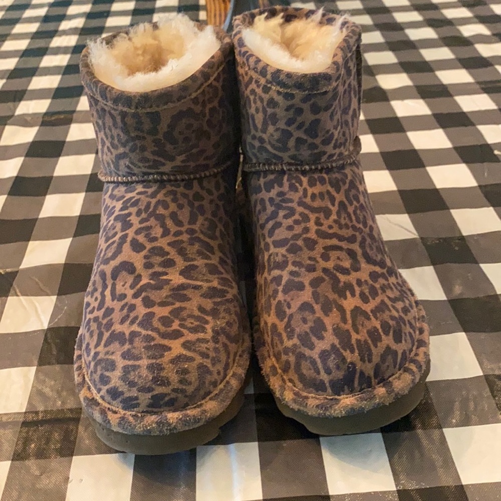 Leopard Bearpaw ankle boots
